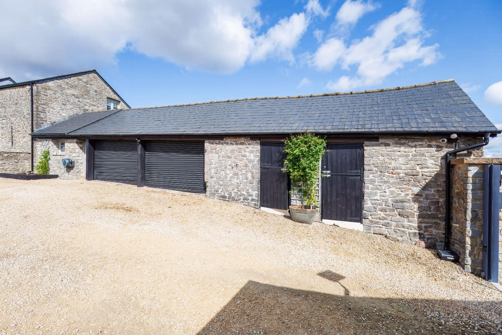 Warren Farm, Pendoylan, Nr Cowbridge, Vale of Glamorgan, CF71 7UJ